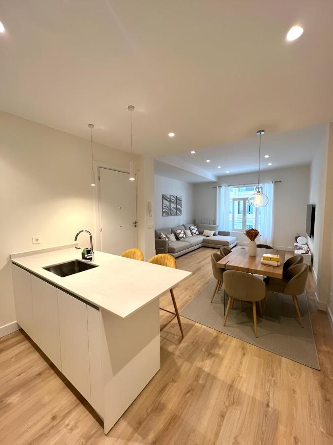 Colon Apartment -Zurriola Beach Сан-Себастьян Экстерьер фото